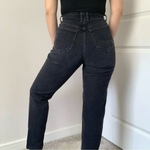 VINTAGE Lee High Waisted Black Wash Tapered Leg Fit Jeans